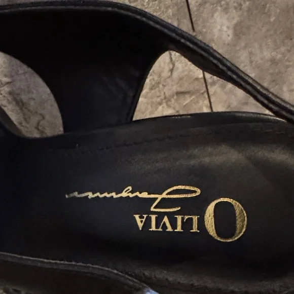 Elegant Black Leather Sandals - Picture 3 of 9